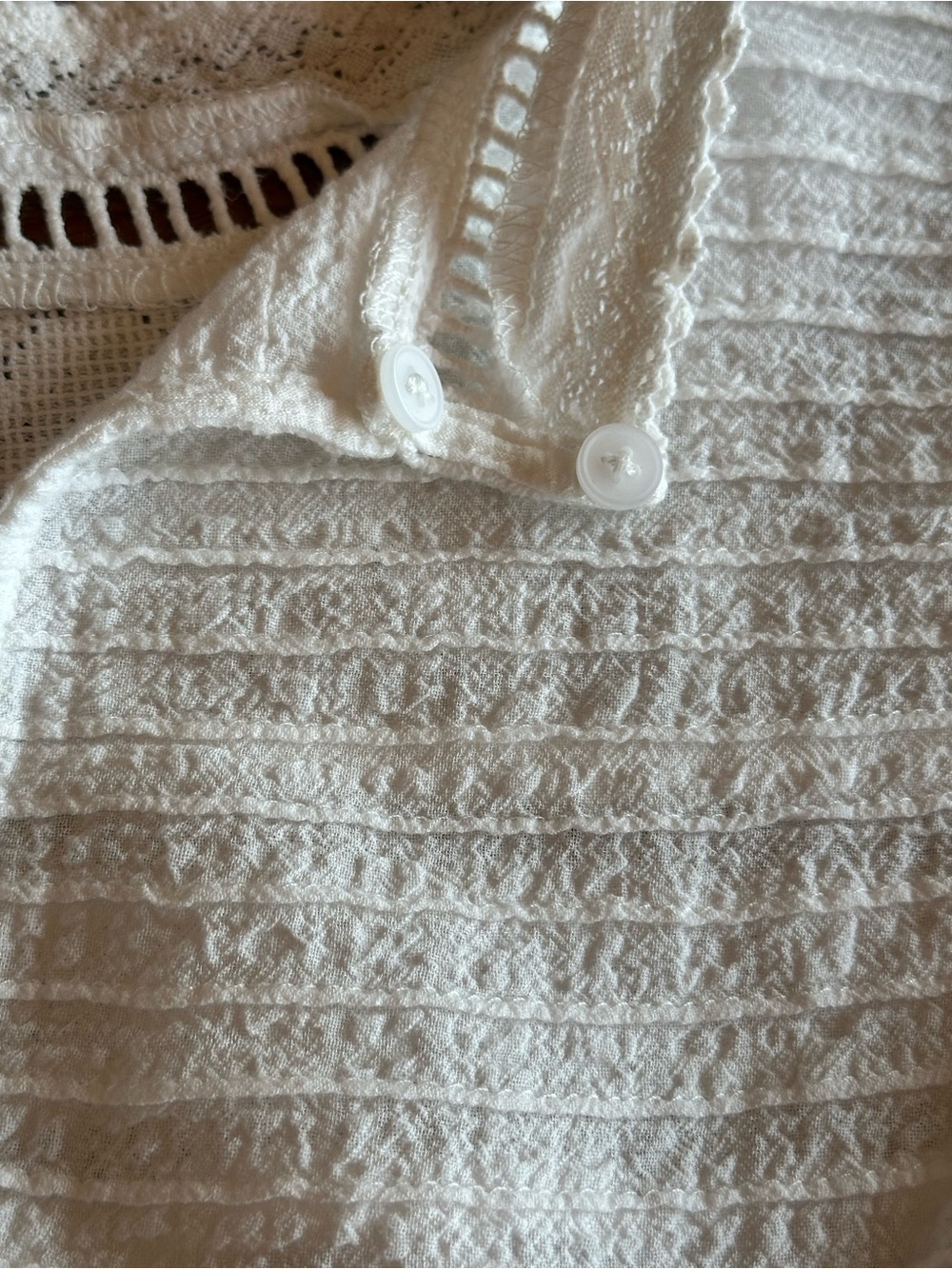 Miss Me Ivory Crinkled Lace Yoke Mock Neck Blouse Bohemian Embroidery Crochet - Picture 9 of 14